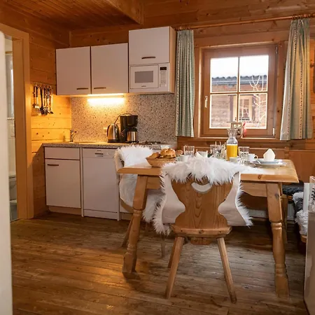 Urige Doppelhaushaelfte 9 Apartmán *